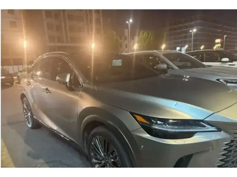 لكزس RX 350 هايبرد فل كامل 2024 مع لوحات فردية