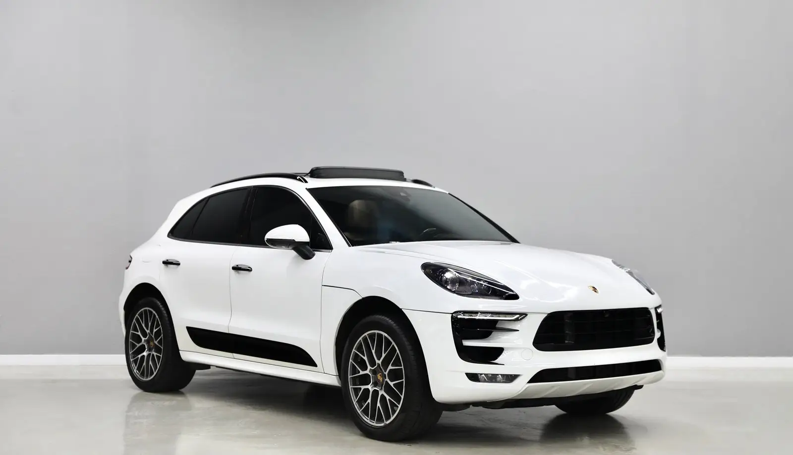 1,750 AED Monthly Installment | GCC | 2 Years Warranty + Free Insurance and Registration