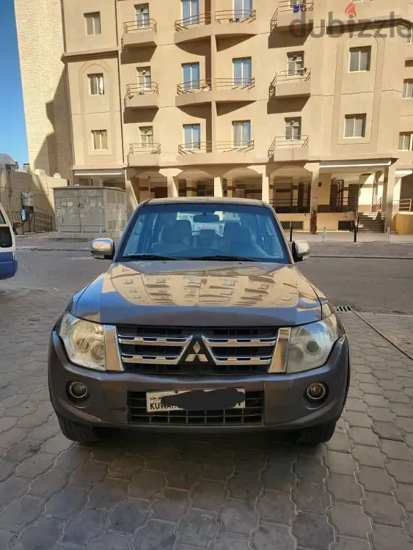 ميتسوبيشي باجيرو 2013