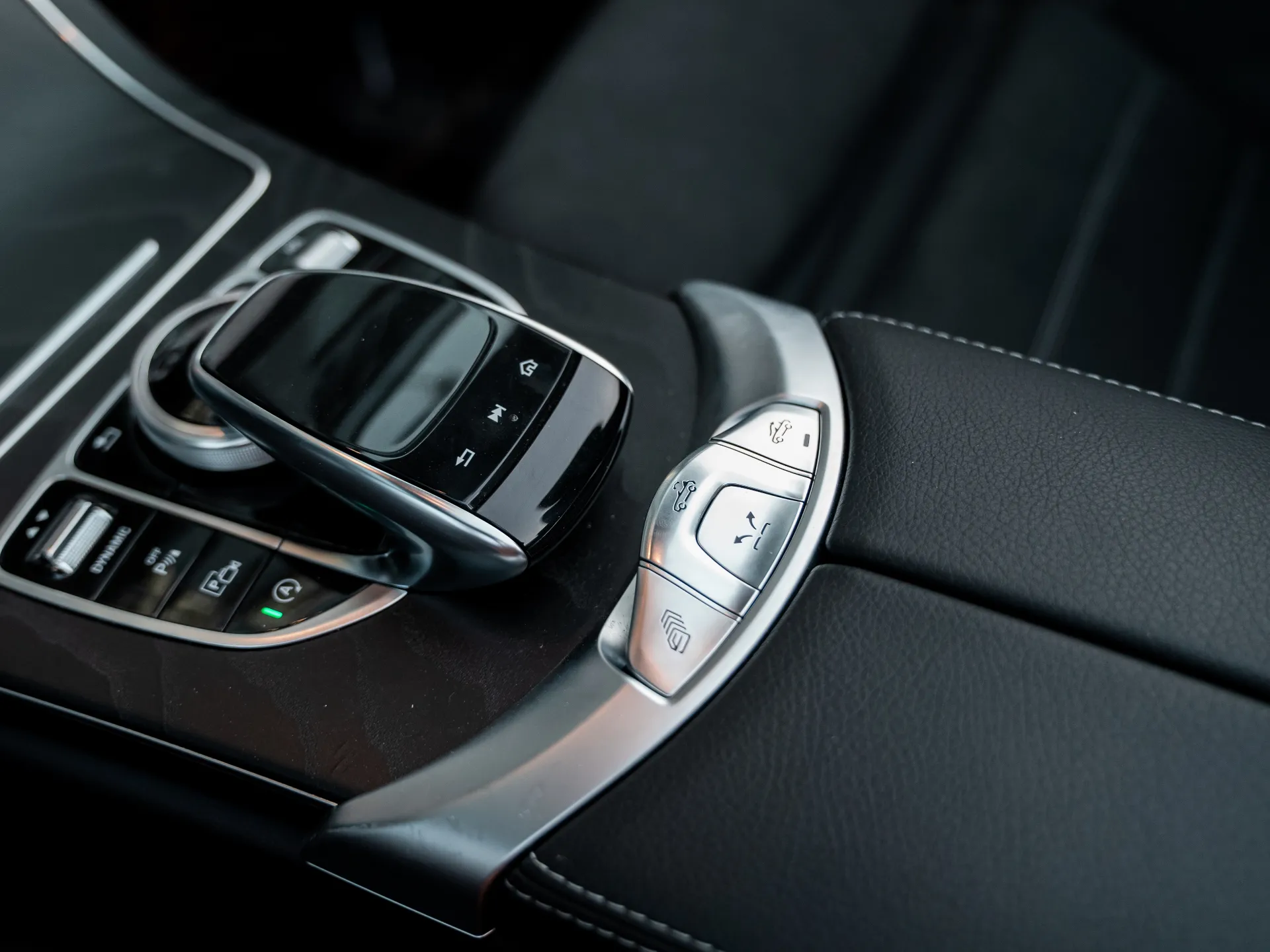 Mercedes Benz C Class 2023