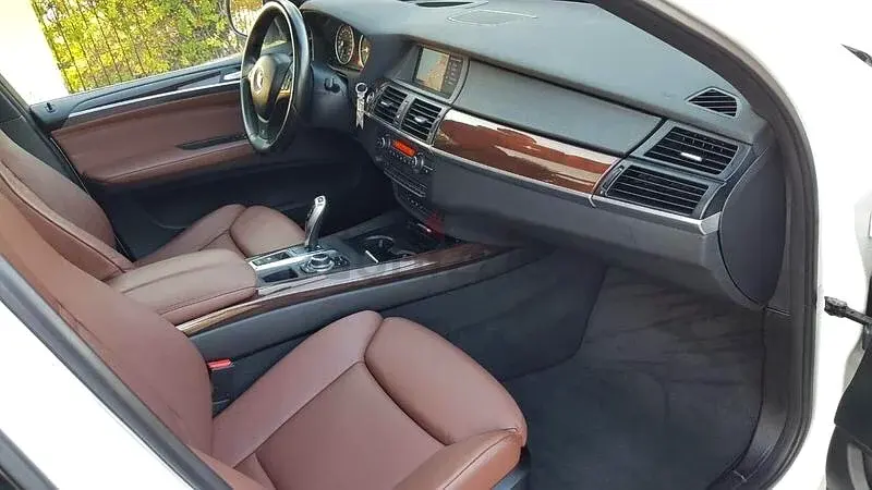 بي أم دبليو X5 2013