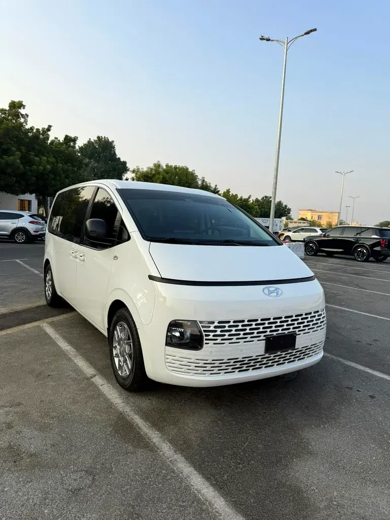 Hyundai Staria 2022