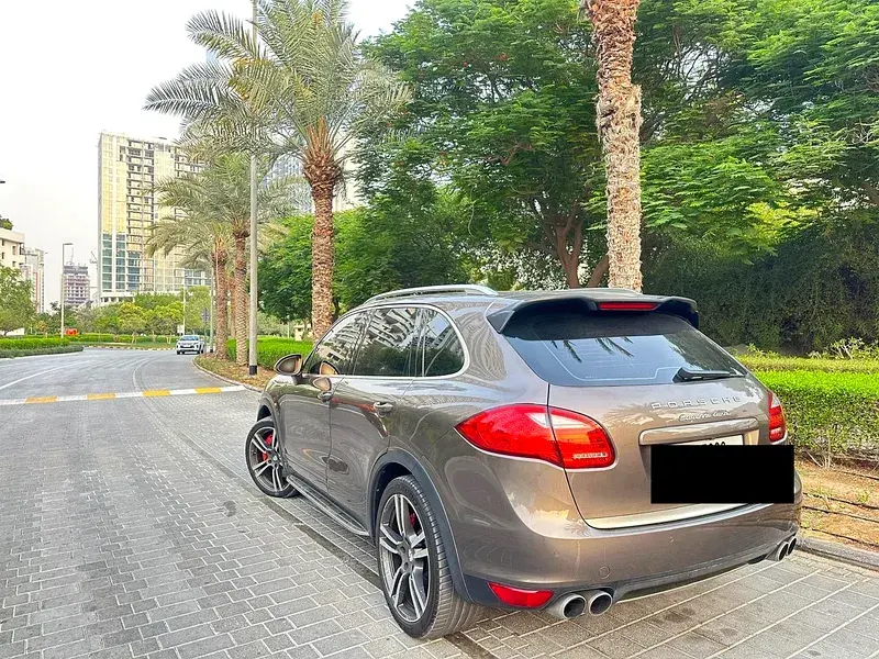 Porsche Cayenne 2011