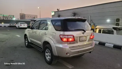 Toyota Fortuner 2010