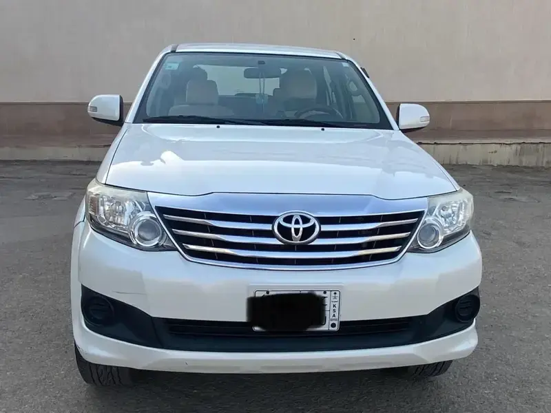 Toyota Fortuner 2015