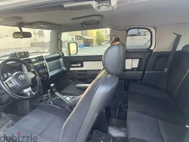 تويوتا اف جي كروزر 2008