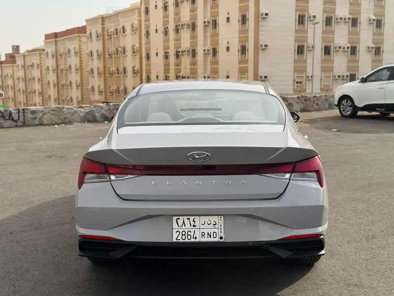 Hyundai Elantra 2023