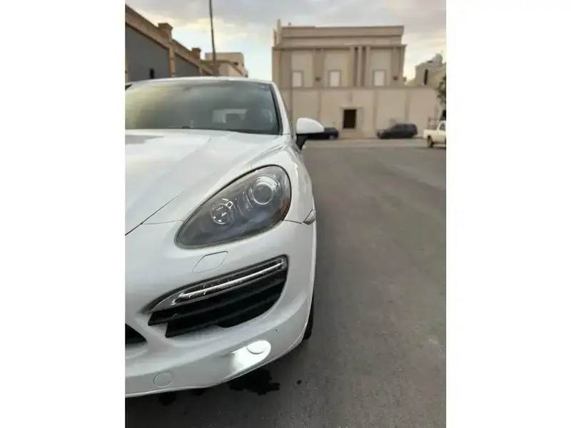 بورش كايين اس 8 سلندر 2013