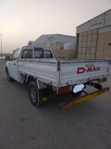 ايسوزو دي-ماكس 2016