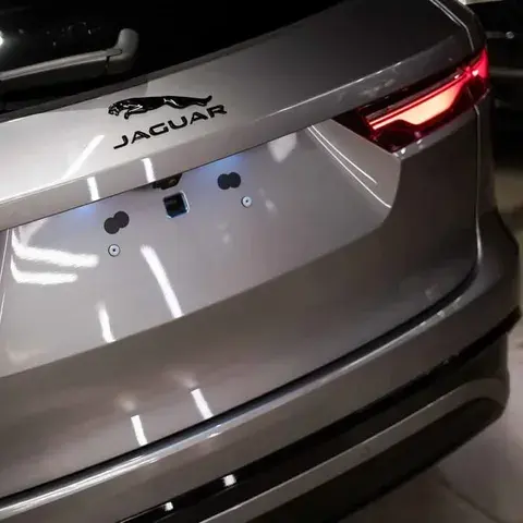 جاكوار F Pace 2025 0