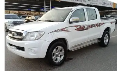 تويوتا هيلوكس Toyota Hilux 4X4 V4 2.7L Model 2011
