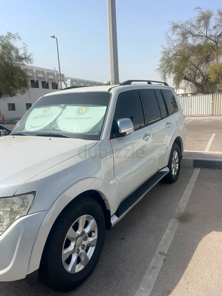 ميتسوبيشي باجيرو 2014