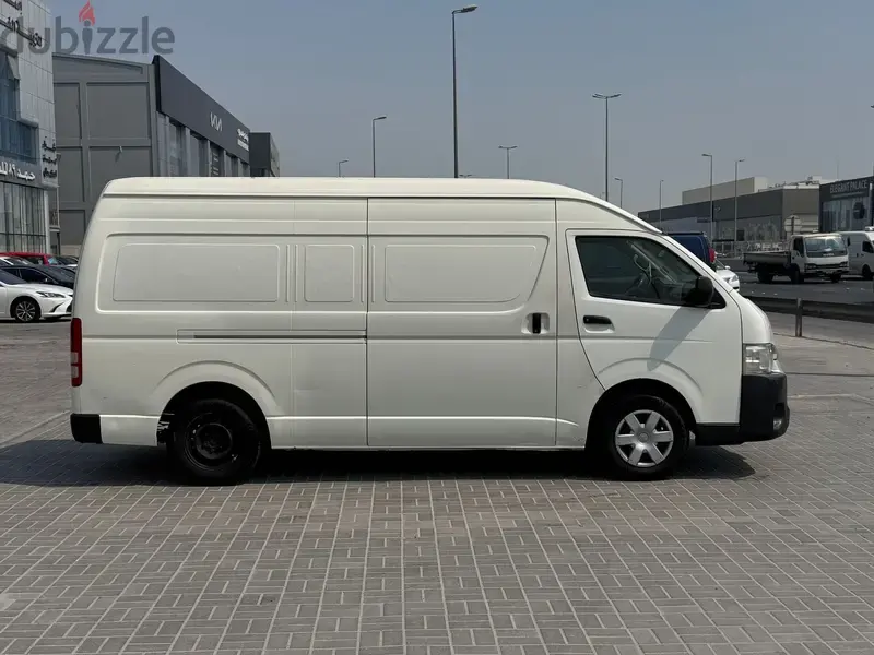Toyota Hiace 2017