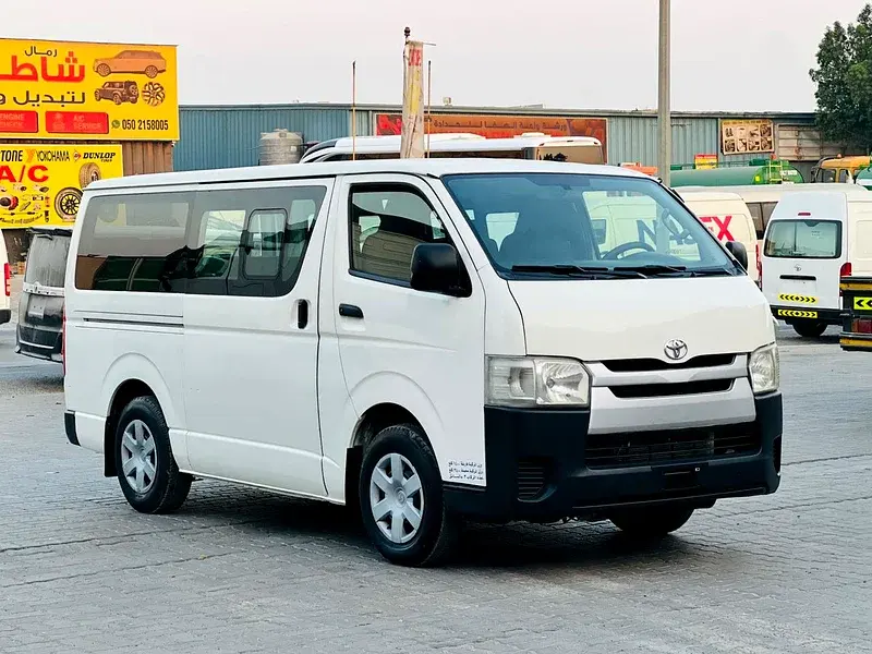 Toyota Hiace 2015