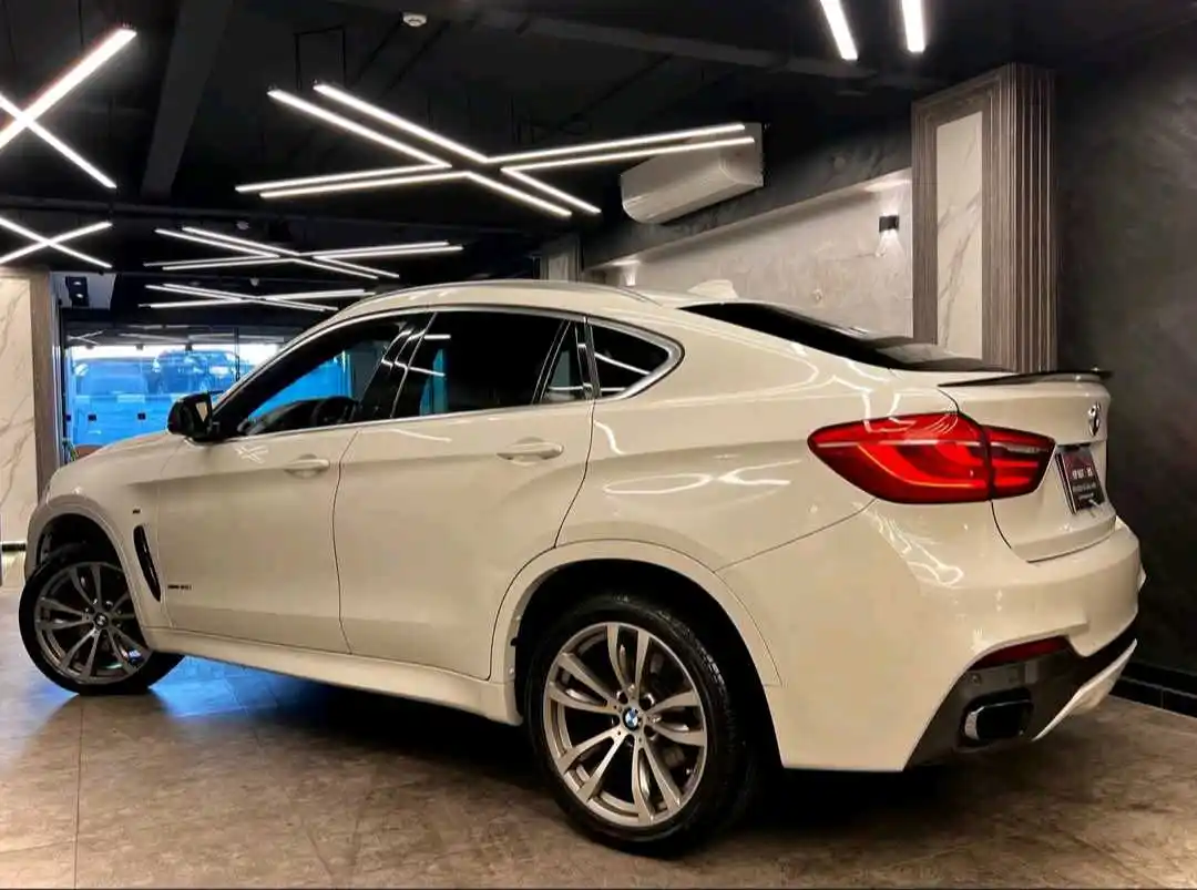 بي أم دبليو X6 2017