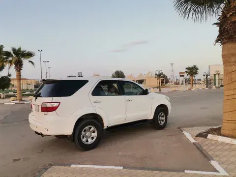 تويوتا فورتشنر 2011