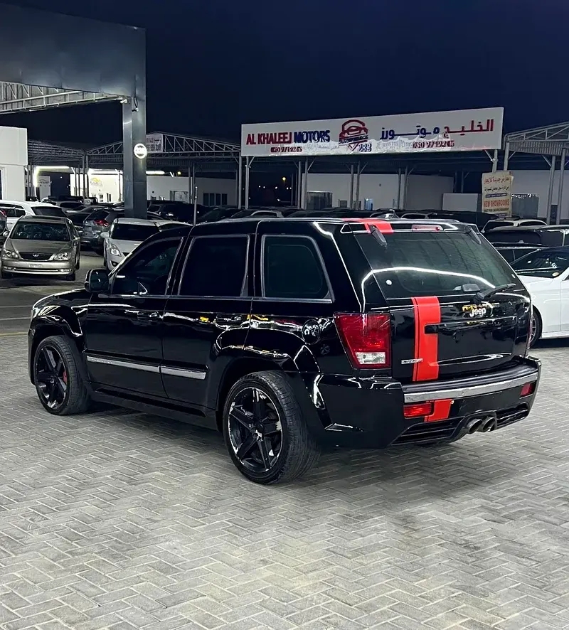 جيب جراند شيروكي 2010