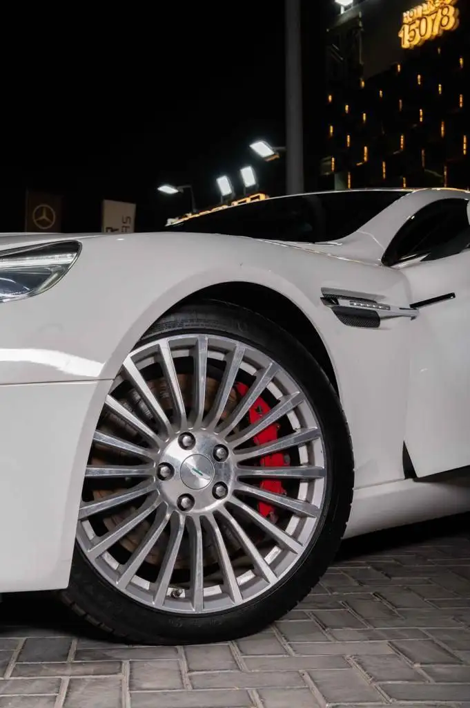 Aston Martin Rapid 2015