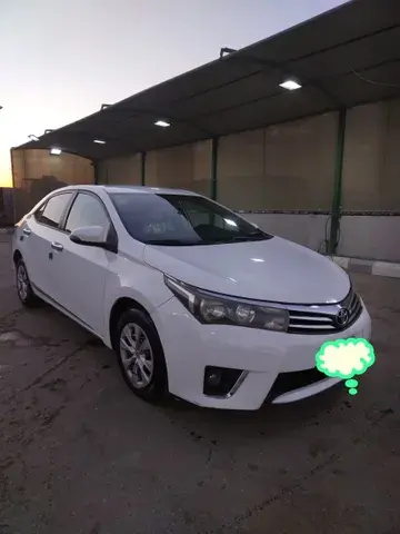 تويوتا كورولا 2015