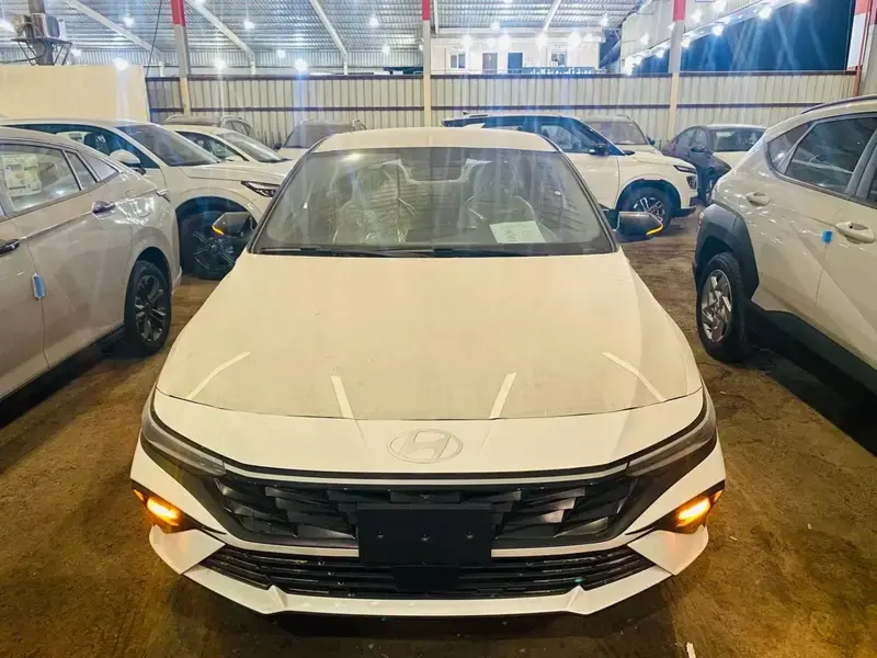 هيونداي إلنترا 2025 سمارت بلس