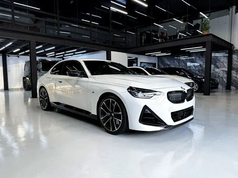 بي ام دبليو الفئة الثانية 2022