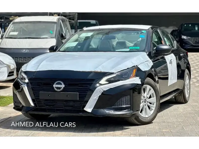 نيسان التيما 2024 Sستاندر