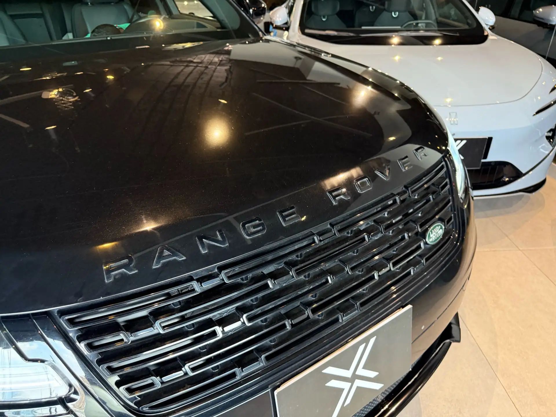 Land Rover Range Rover Velar 2025