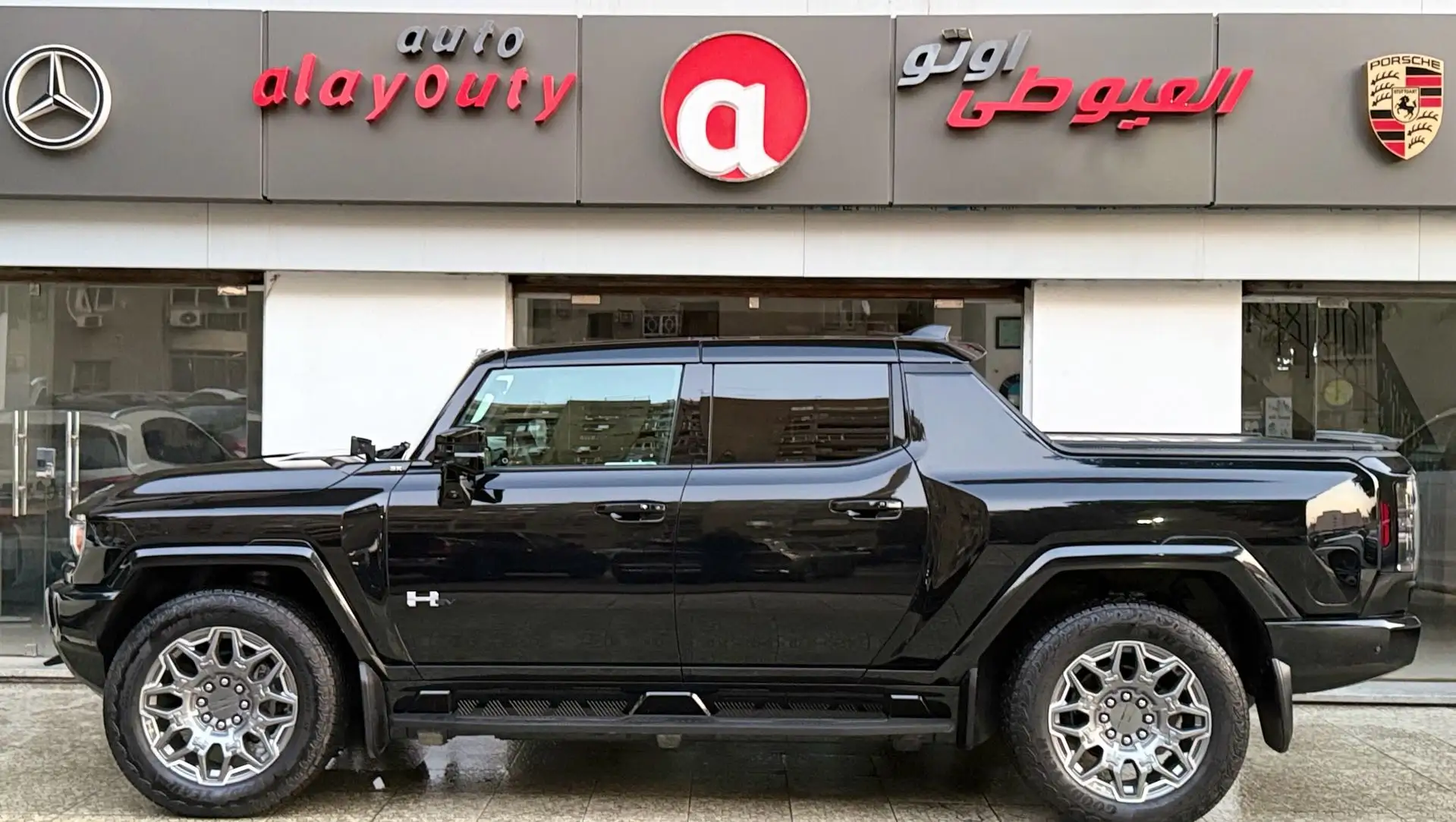 جي أم سي همر EV 2024