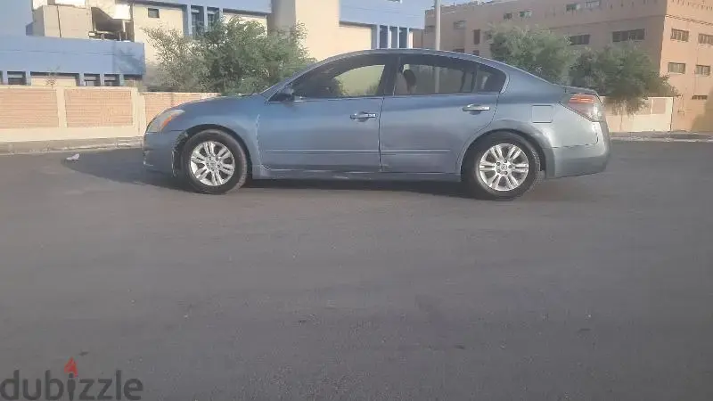 Nissan Altima 2012