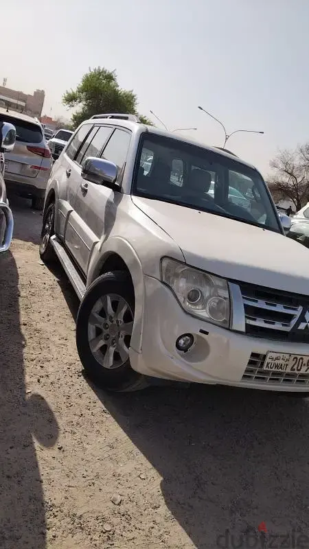 ميتسوبيشي باجيرو 2013