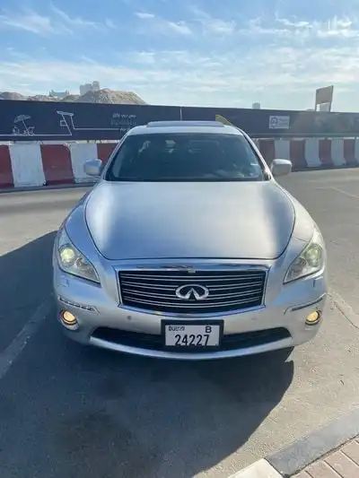 إنفينيتي Q70