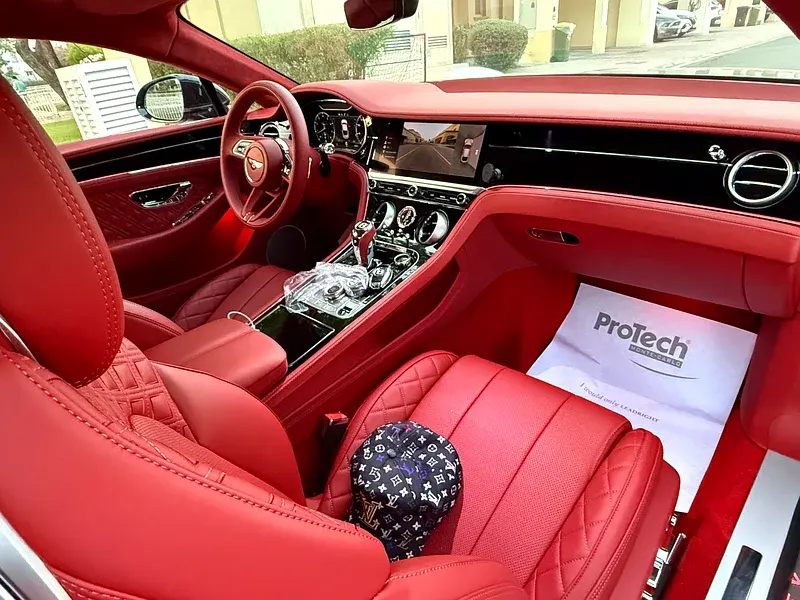 بنتلي كونتيننتال 2021