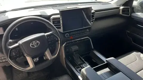 Toyota Sequoia 2024