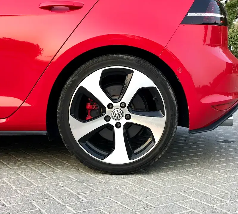 فولكس واجن جولف 2015