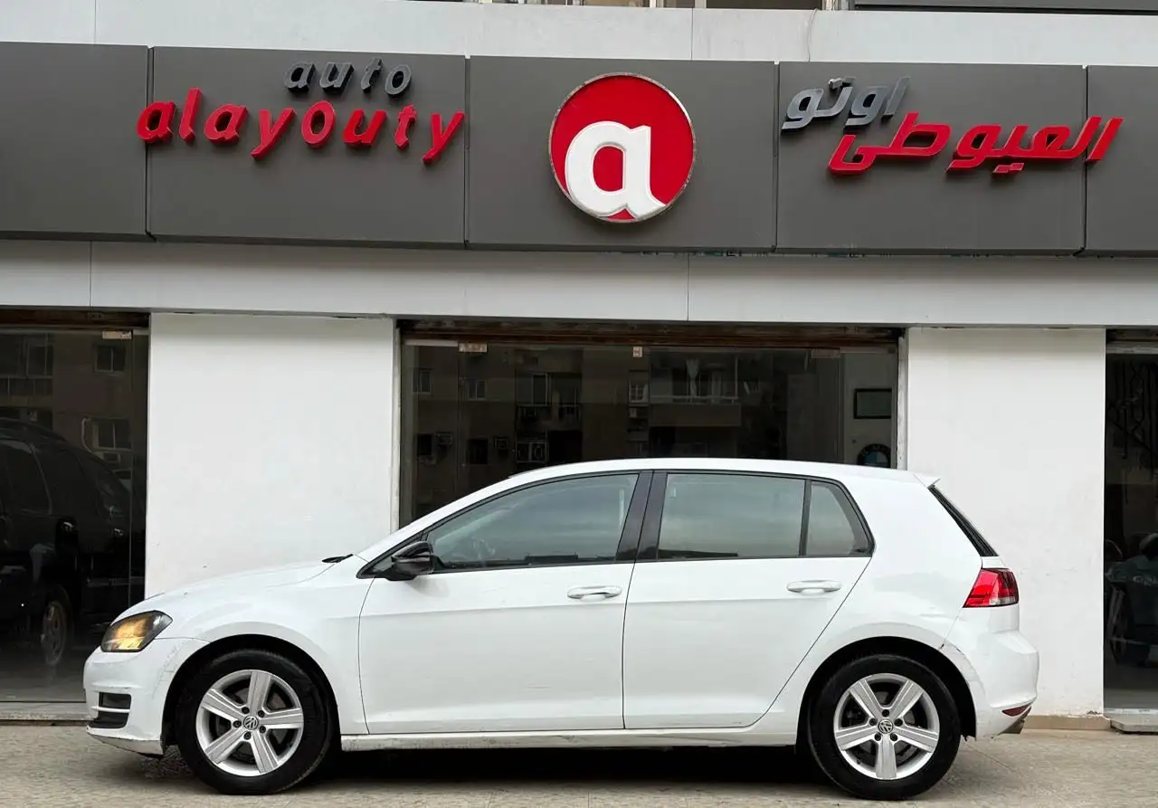 فولكس واجن جولف 2015