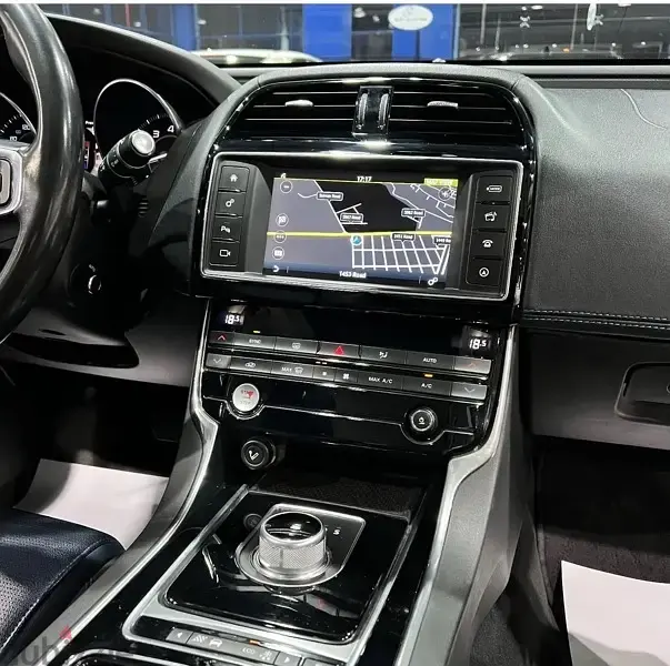 جاكوار XE 2016