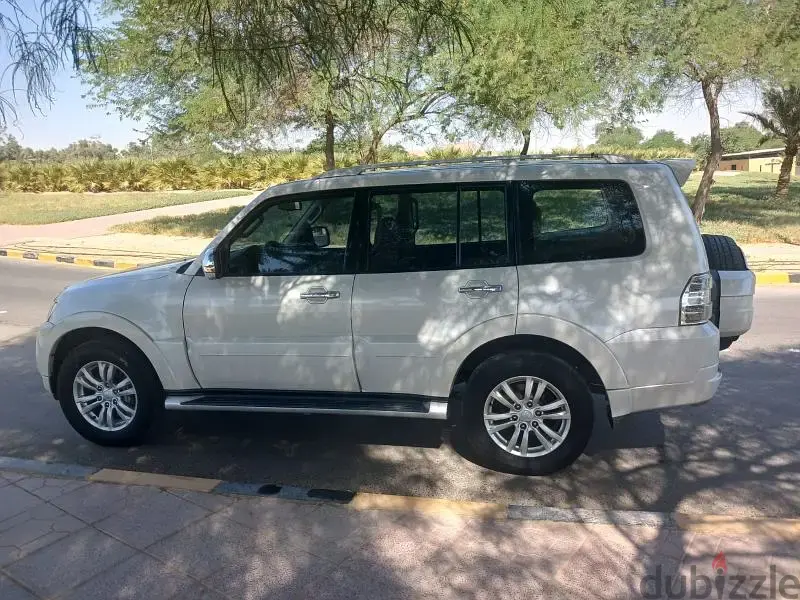 Mitsubishi Pajero 2014