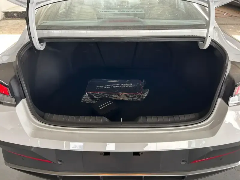 هيونداي إلنترا 2025 سمارت