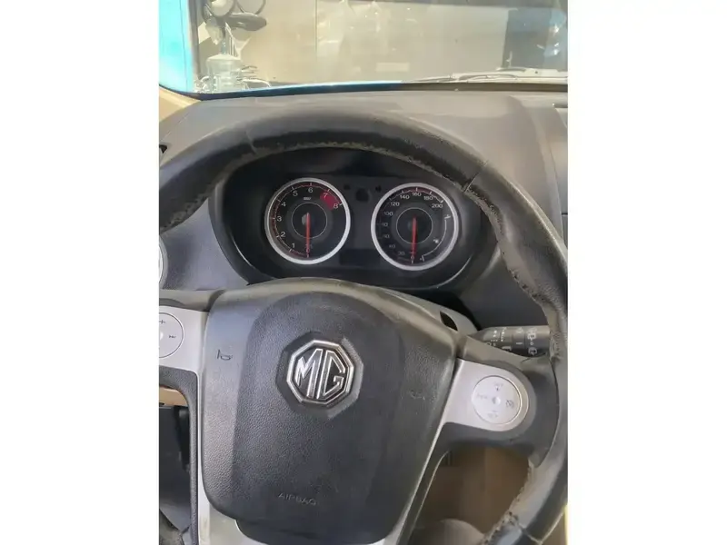 MG 3 2015