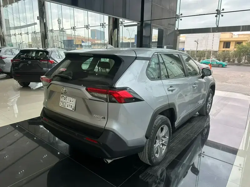 تويوتا راف فور 2023 LE4x4