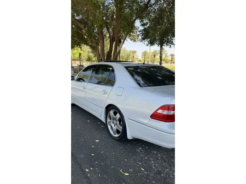 لكزس LS 2005