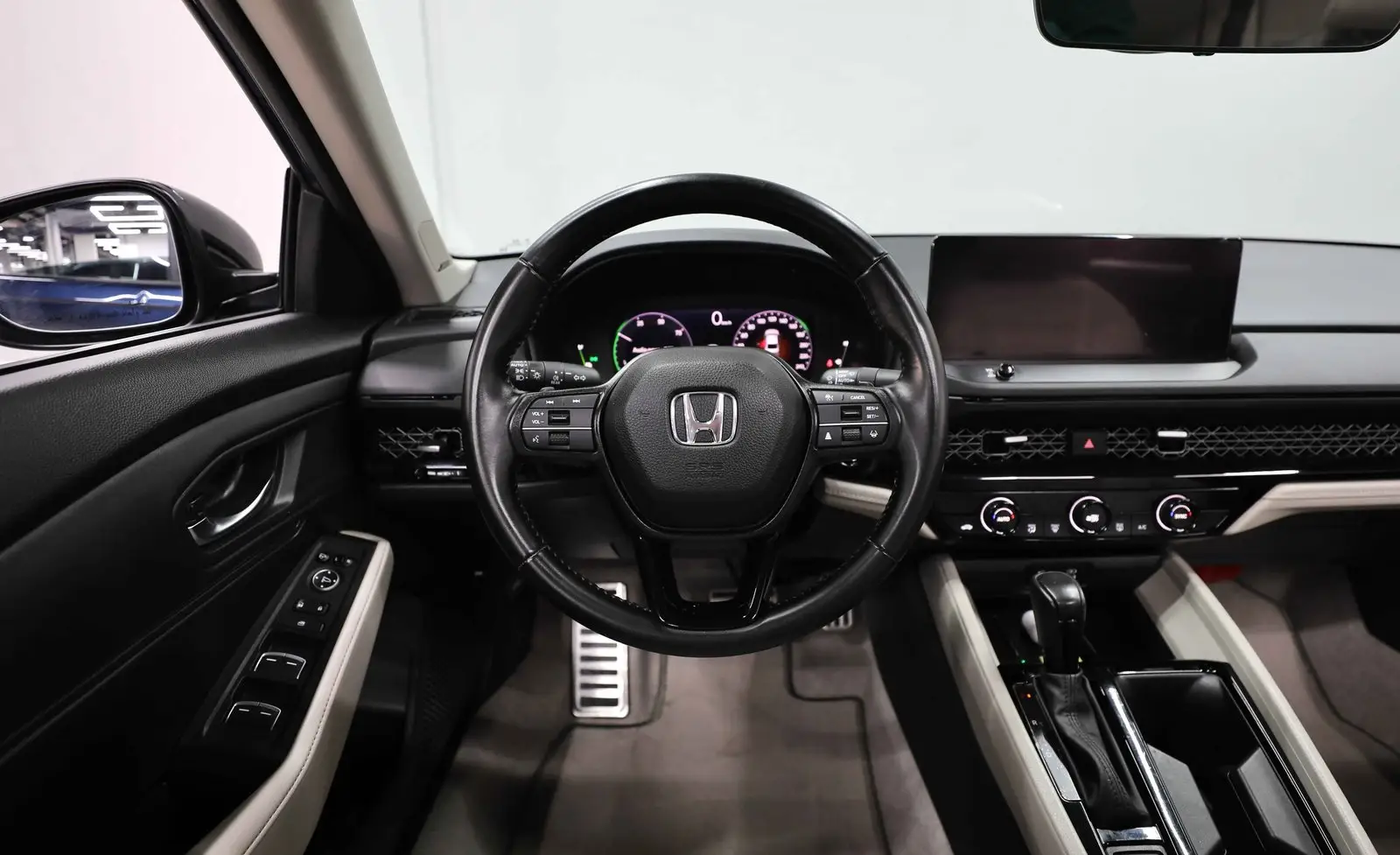 GCC | Hybrid | 1,650 AED Monthly | Under Warranty Till 2027 | Free Insurance