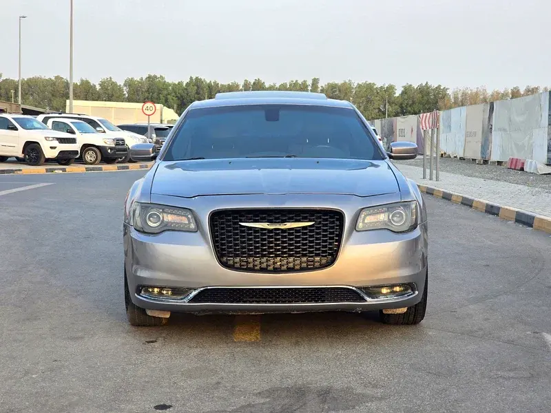 كرايسلر 300 2017