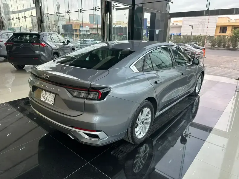 Ford Taurus 2023