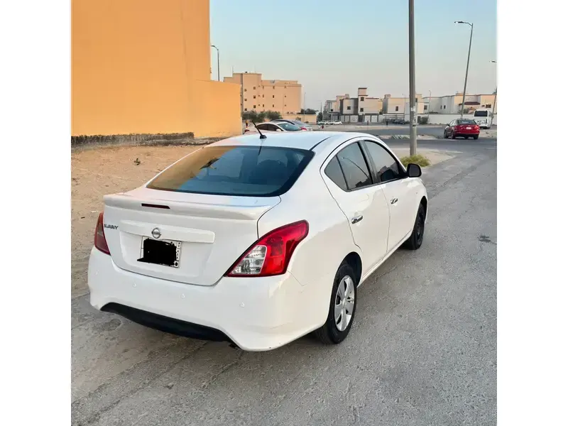 Nissan Sunny 2019