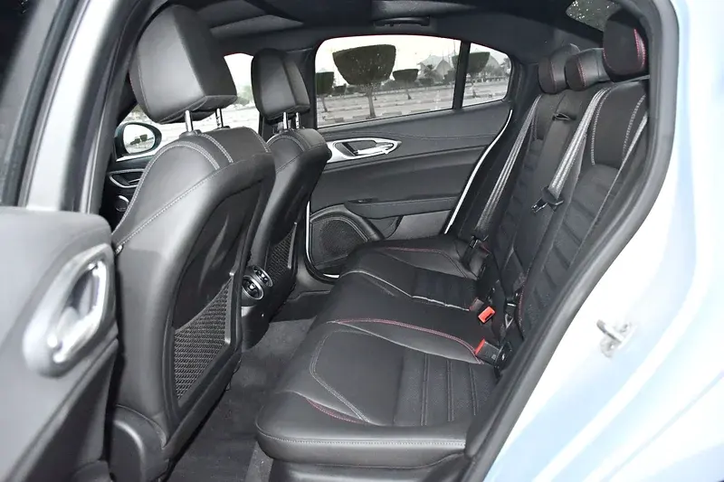 AED 3,132 / Month | Alfa Romeo | Giulia Competizione | 2024 | Warranty and Service | Service History