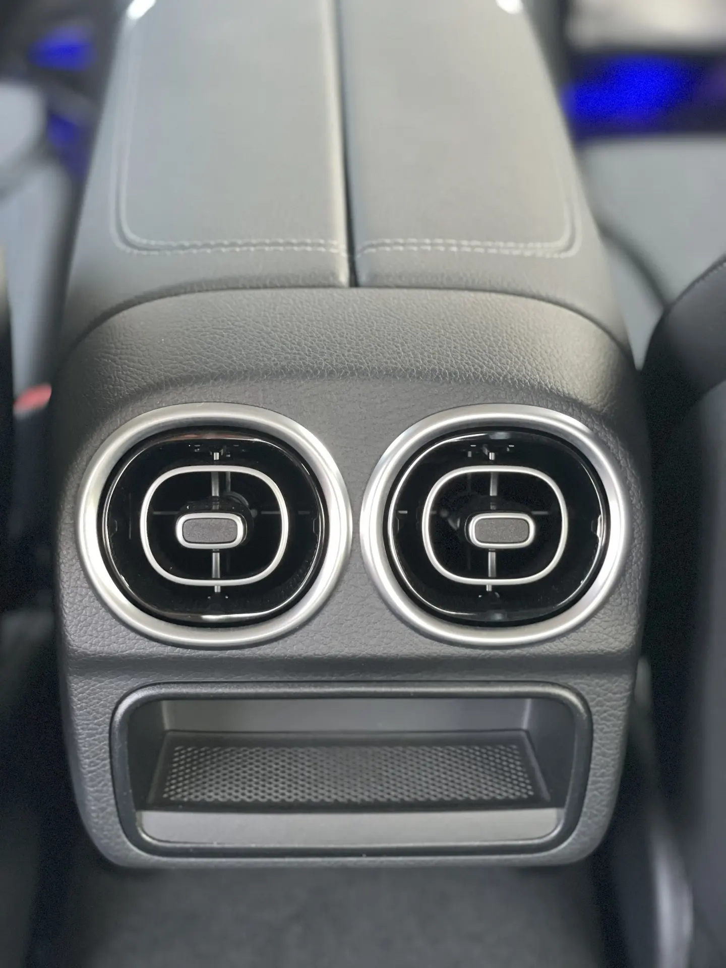 Mercedes Benz C Class 2024