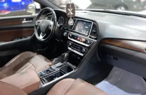 تويوتا كامري 2.4 Hybrid XLE 2018