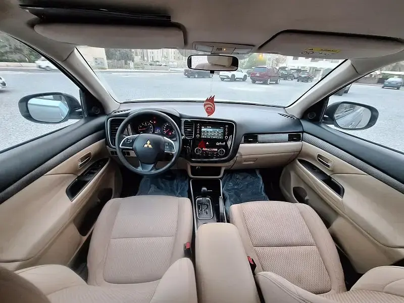 ميتسوبيشي آوتلاندر 2018