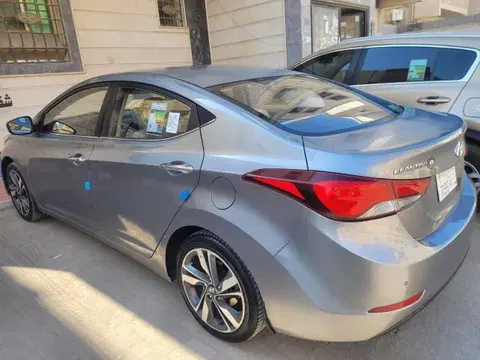 هيونداي إلنترا 2015